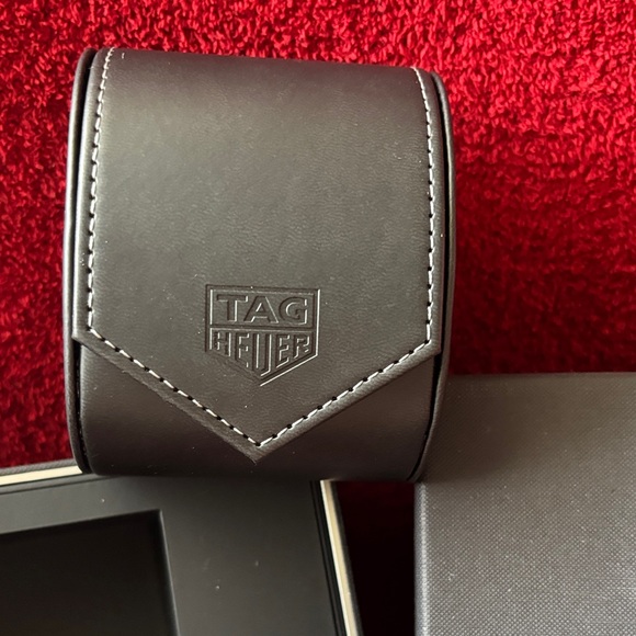 TAG Heuer Black Watch Storage Set - Picture 2 of 6